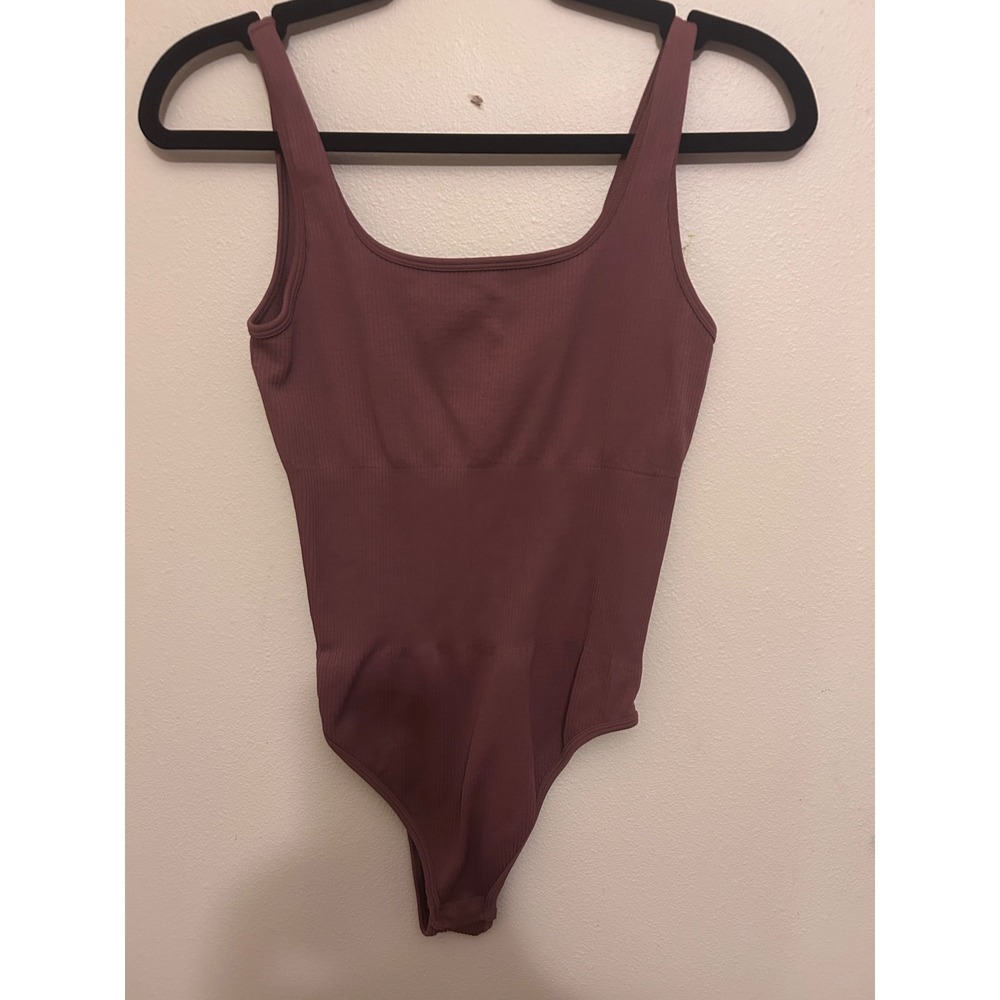 OQQ Ribbed Seamless Bodysuit Women Medium Mauve Brown Excellent Square Neck Tank